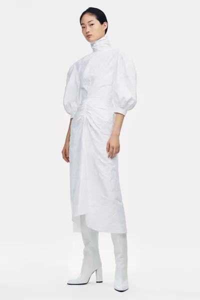 Look 16